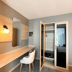 Large King Room